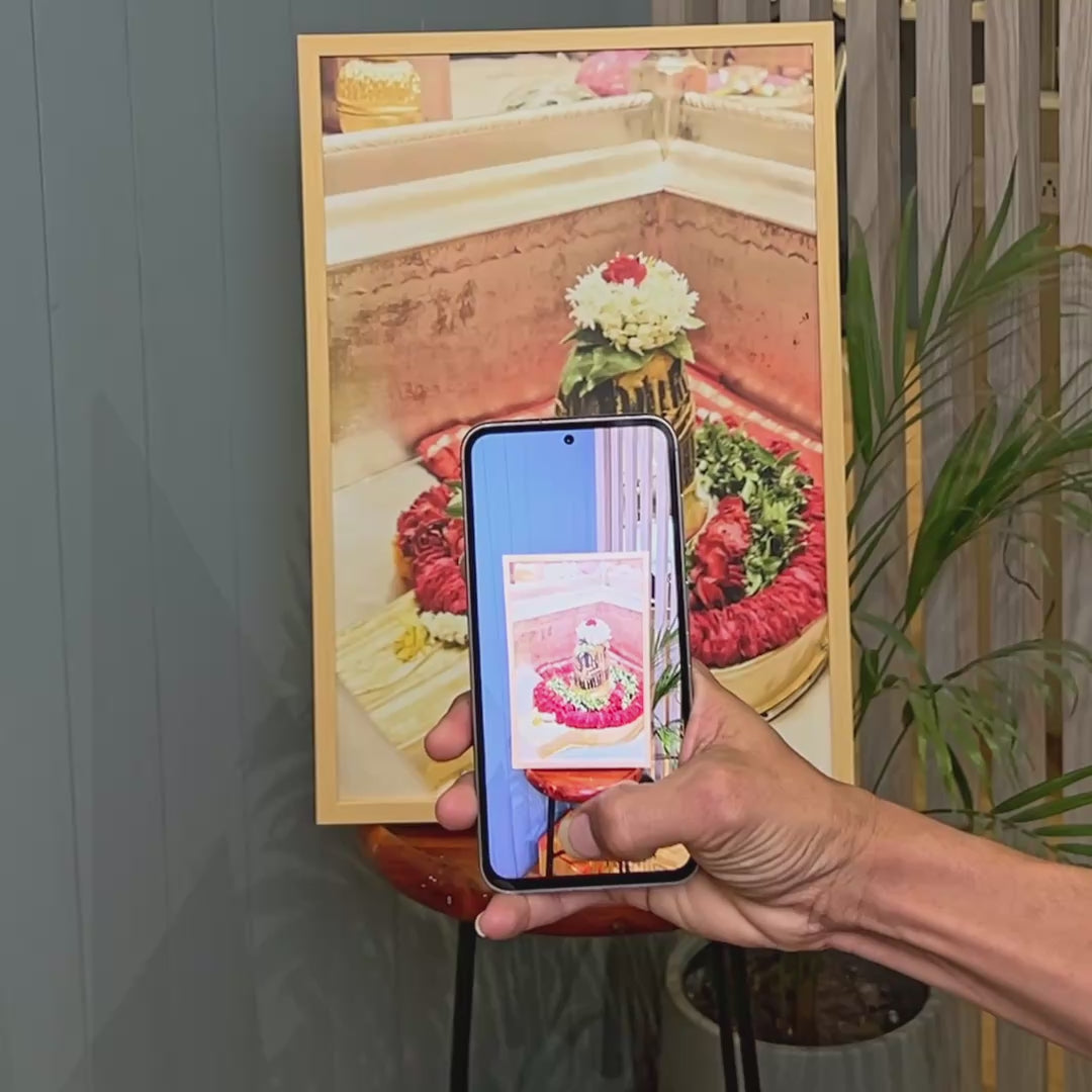 Load video: Shri Kashi Vishwanath Portal Frame - 3D AR Edition